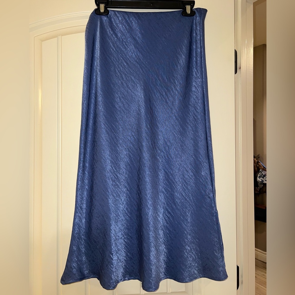 Chic Blue Maxi Skirt - Picture 2 of 3